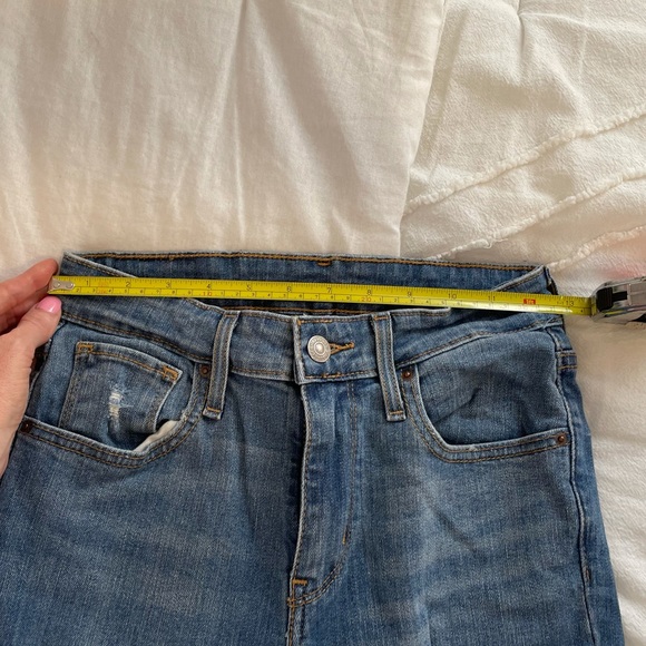 Levi’s High Waisted Flared Leg Jeans - Picture 13 of 16